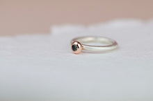 Kép betöltése a galériamegjelenítőbe: ORIGO S gyűrű rozéarany foglalat zöld zafír - 53 méret