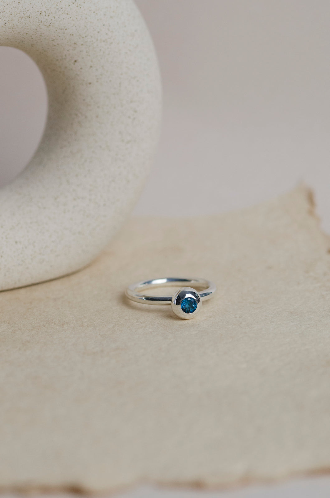 ORIGO gyűrű kék drágakővel