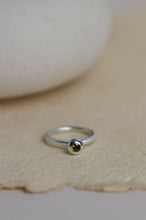 Kép betöltése a galériamegjelenítőbe: ORIGO gyűrű sárga drágakővel

