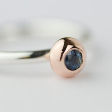 Kép betöltése a galériamegjelenítőbe: ORIGO S gyűrű sötét kék ausztrál zafírral