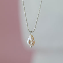 Kép betöltése a galériamegjelenítőbe: Lumina Baroque Nyaklánc