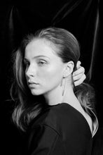 Kép betöltése a galériamegjelenítőbe: VOICE - Y Fülbevaló