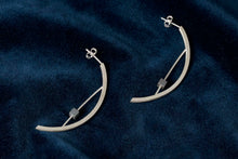 Kép betöltése a galériamegjelenítőbe: VOICE - CI Fülbevaló