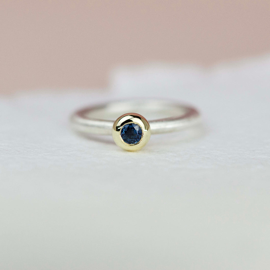 ORIGO M gyűrű sárgaarany foglalat ausztrál kék zafír - 55 méret