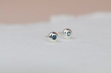Kép betöltése a galériamegjelenítőbe: ORIGO Sphere M fülbevaló - ausztrál kék zafírral
